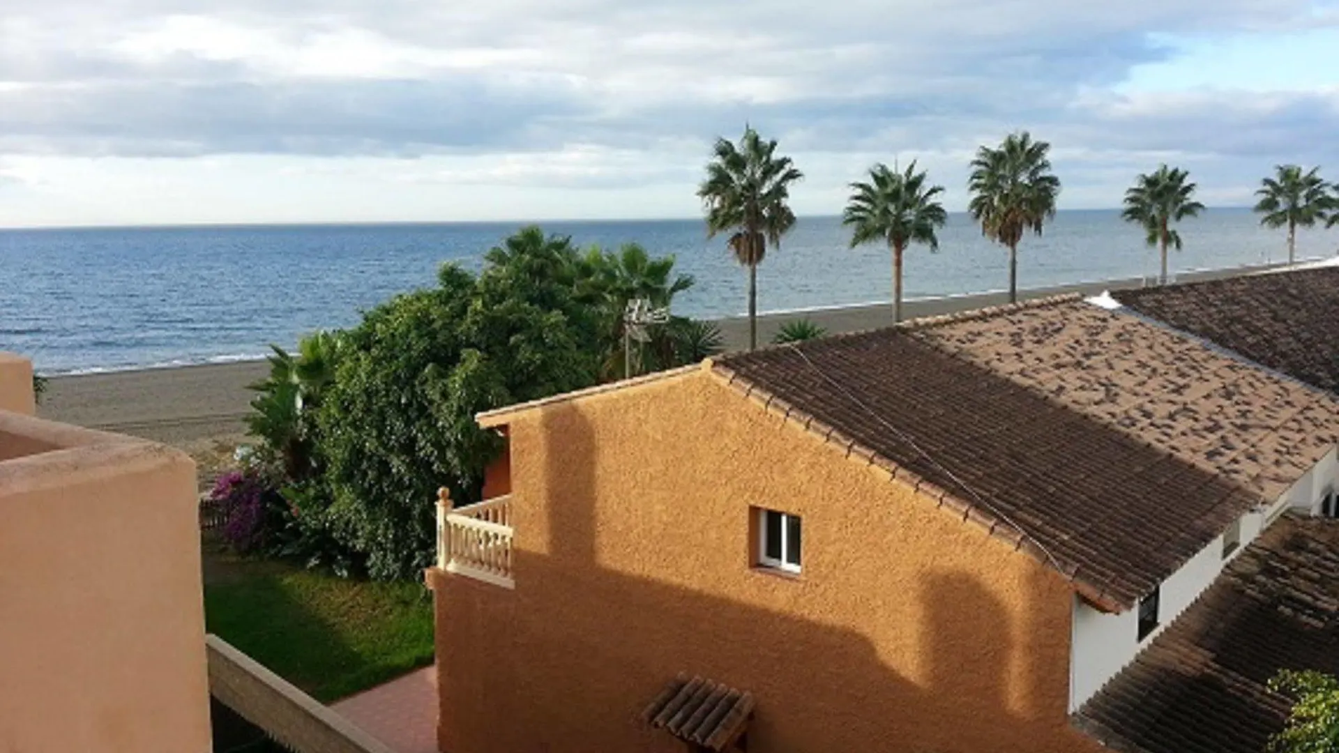 Galindo Beach El Saladillo 埃斯特波纳