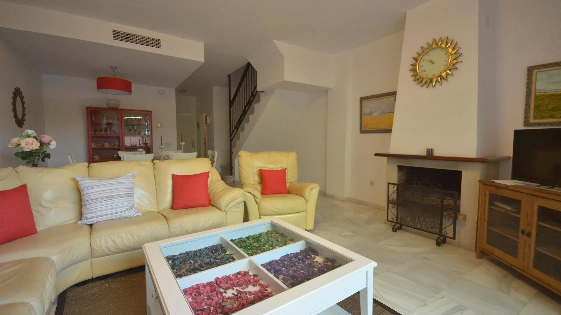 Galindo Beach El Saladillo 埃斯特波纳 酒店